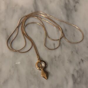 Elegant Gold Pendant Necklace